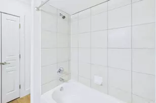 711 W 32nd St, Austin, TX 78705 - Photo 17