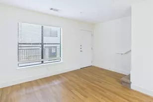 711 W 32nd St, Austin, TX 78705 - Photo 5