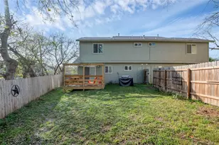 2001 Iroquois Ln, Austin, TX 78741 - Photo 17