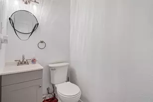 2001 Iroquois Ln, Austin, TX 78741 - Photo 35