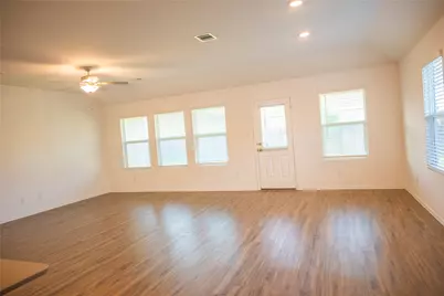 423 Bluejack Way, Hutto, TX 78634 - Photo 5
