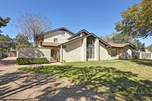 106 Acapulco Ct, Lakeway, TX 78734 - Photo 1