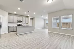 129 Sleep Holw, Jarrell, TX 76537 - Photo 5