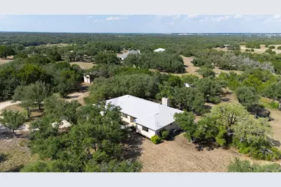 110 Skyview Lane, Liberty Hill, TX 78642 - Photo 31