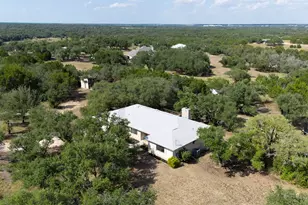 110 Skyview Ln, Liberty Hill, TX 78642 - Photo 31
