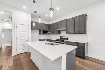 200 W 56th Street #2103, Austin, TX 78751 - Photo 9