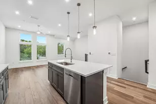 200 W 56th St, Austin, TX 78751 - Photo 7
