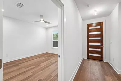 200 W 56th Street #2103, Austin, TX 78751 - Photo 5