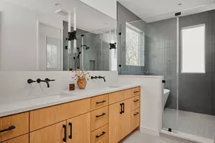 3019 Garwood St, Austin, TX 78702 - Photo 9