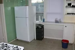 918 E 37th St, Austin, TX 78705 - Photo 5