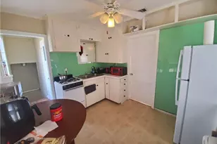 918 E 37th St, Austin, TX 78705 - Photo 7