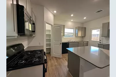 336 Canley Loop, Hutto, TX 78634 - Photo 7