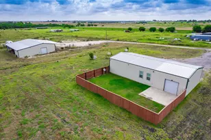 1889 Co Rd 487, Taylor, TX 76574 - Photo 19
