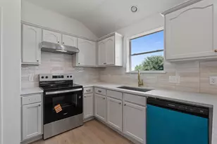 303 Precipice Way, Georgetown, TX 78626 - Photo 3