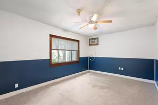 4616 E Cesar Chavez St, Austin, TX 78702 - Photo 11