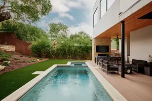 2108 Matterhorn Ln, Austin, TX 78704 - Photo 5