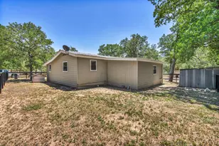 148 Milam Ln, Bastrop, TX 78602 - Photo 9