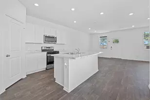 210 Constanza Trl, Bastrop, TX 78602 - Photo 5