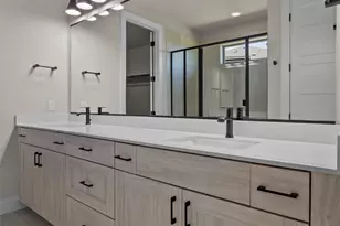 216 Scenic Hills Cir, Georgetown, TX 78628 - Photo 17