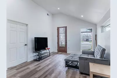 545 W Vaughan Street, Bertram, TX 78605 - Photo 3