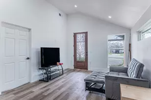 545 W Vaughan St, Bertram, TX 78605 - Photo 3