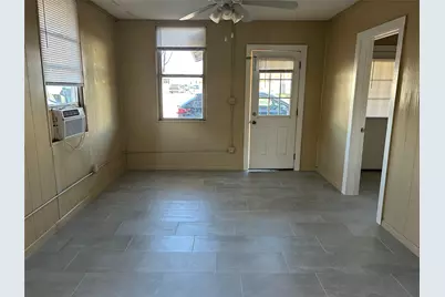 906 Haysel Street, Bastrop, TX 78602 - Photo 3