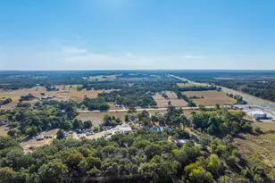 139 FM 696, Elgin, TX 78621 - Photo 19