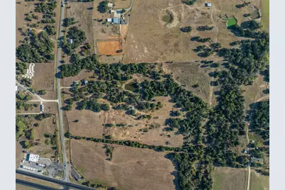 139 Fm 696, Elgin, TX 78621 - Photo 21