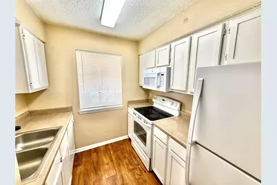 8811 Schick Road #B, Austin, TX 78729 - Photo 5