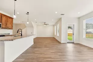 112 Callie St, Smithville, TX 78957 - Photo 11