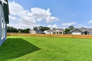 112 Callie St, Smithville, TX 78957 - Photo 3