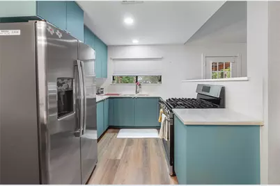 505 E Logan Street, Round Rock, TX 78664 - Photo 9