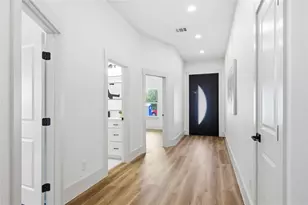 128 E Pauwela Ln, Bastrop, TX 78602 - Photo 11