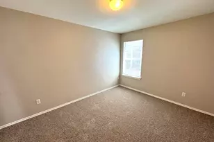 6733 Plains Crest Dr, Del Valle, TX 78617 - Photo 13