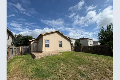 6733 Plains Crest Drive, Del Valle, TX 78617 - Photo 17