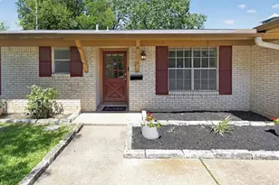8602 Colonial Dr, Austin, TX 78758 - Photo 3