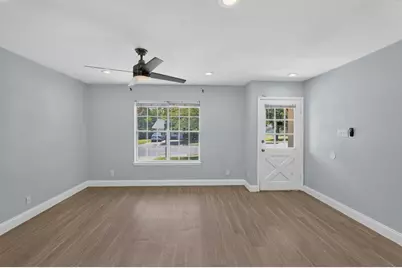 8602 Colonial Drive, Austin, TX 78758 - Photo 7