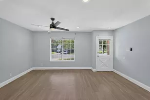 8602 Colonial Dr, Austin, TX 78758 - Photo 7