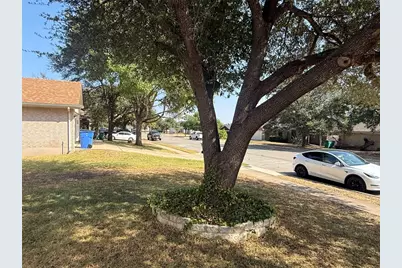 808 Sunflower Drive, Pflugerville, TX 78660 - Photo 5