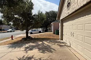 808 Sunflower Dr, Pflugerville, TX 78660 - Photo 3