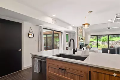 1702 Deerfield Drive, Austin, TX 78741 - Photo 31