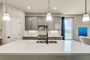 1624 Coral Sunrise Trl, Leander, TX 78641 - Photo 11