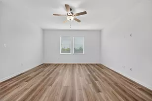 95 Flowers Ave, Hutto, TX 78634 - Photo 5