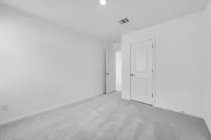 95 Flowers Ave, Hutto, TX 78634 - Photo 9