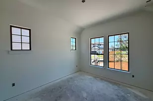 1325 White Daisy Ln, Georgetown, TX 78628 - Photo 11
