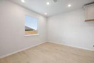 311 Young St, Buda, TX 78610 - Photo 9