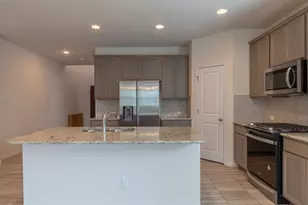 205 Falkland St, Hutto, TX 78634 - Photo 5