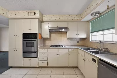 2112 Vanderbilt Lane, Austin, TX 78723 - Photo 15