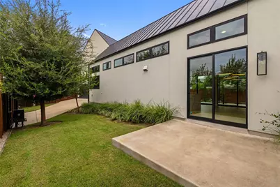 2116 Kenwood Avenue, Austin, TX 78704 - Photo 27