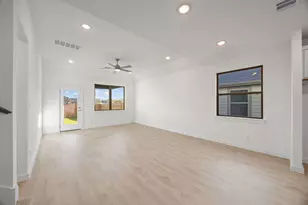 109 Mandeville Dr, Hutto, TX 78621 - Photo 5